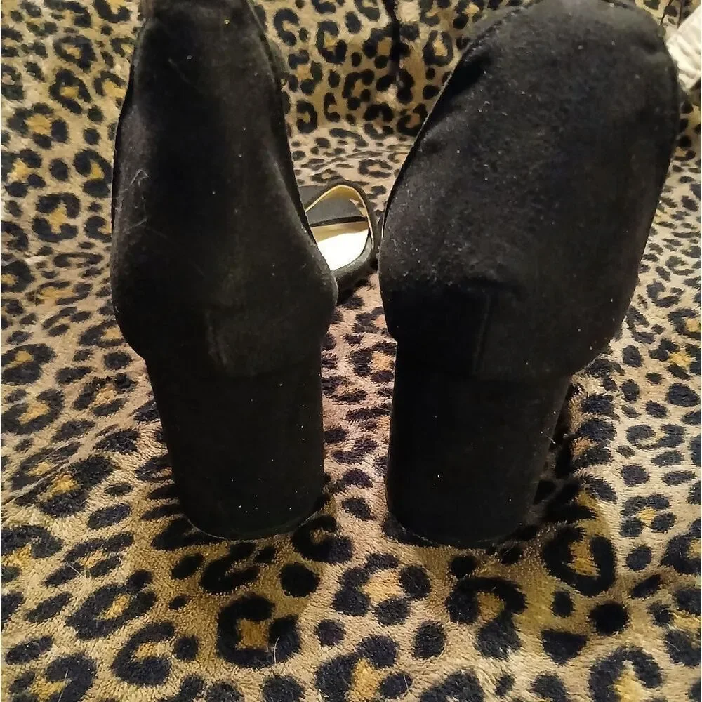 CL By Laundry Heels Size 9